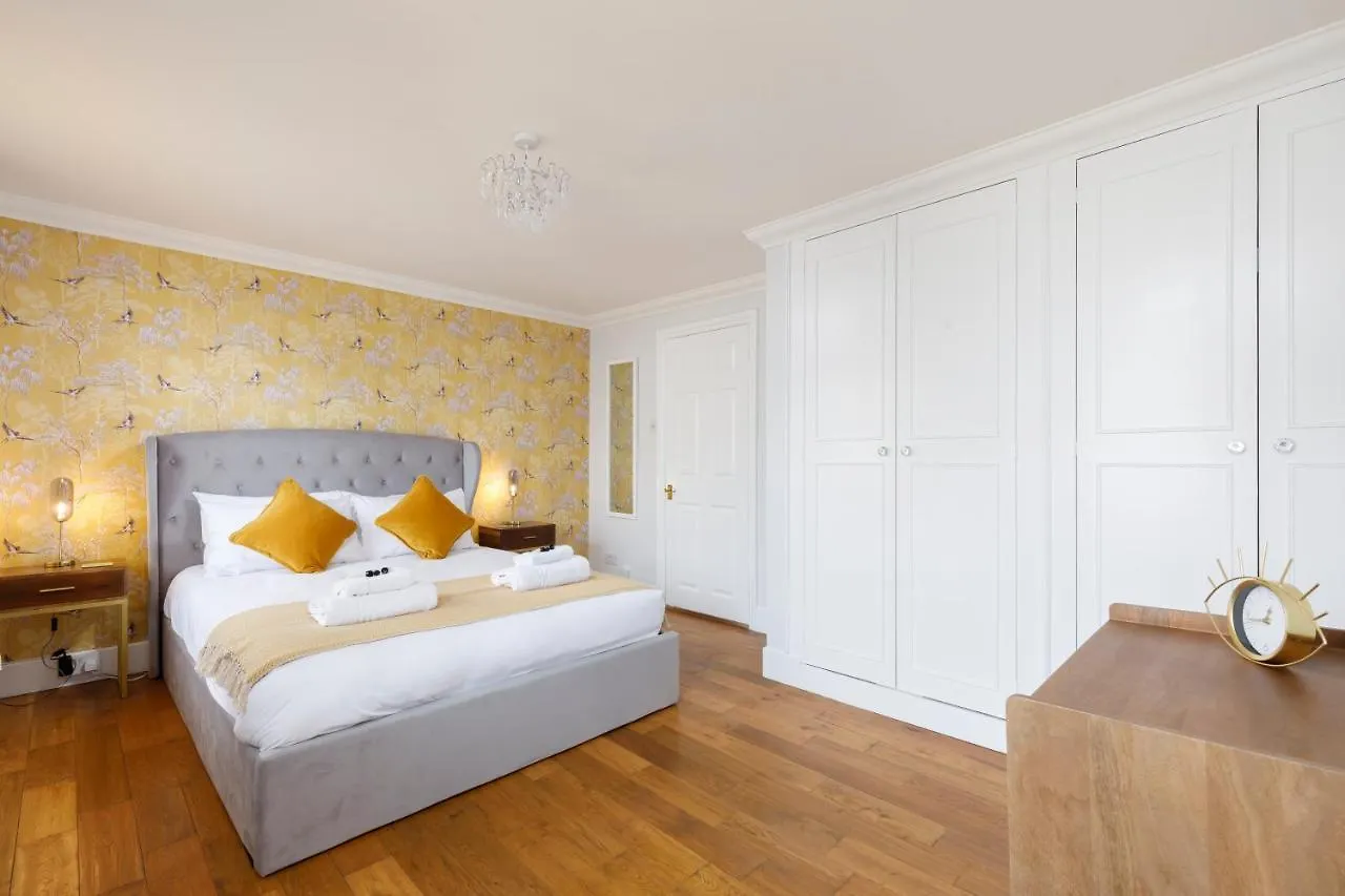 Holiday home Beautiful Central 3-Bed W/Roof Terrace & Parking Villa Brighton