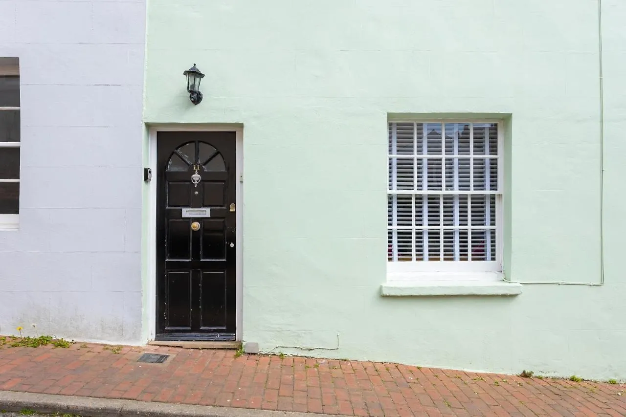 Beautiful Central 3-Bed W/Roof Terrace & Parking Villa Brighton