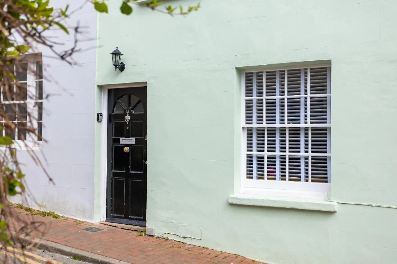 Beautiful Central 3-Bed W/Roof Terrace & Parking Villa Brighton