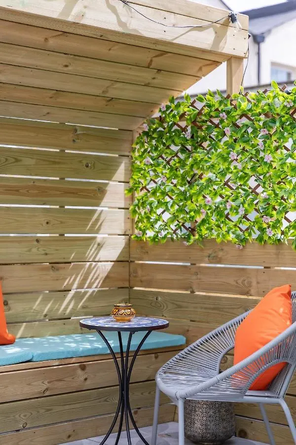 Beautiful Central 3-Bed W/Roof Terrace & Parking Villa Brighton