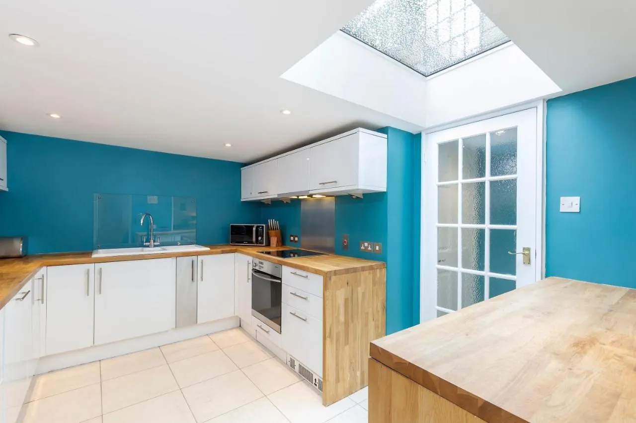 Beautiful Central 3-Bed W/Roof Terrace & Parking Villa Brighton
